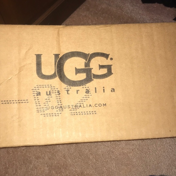 Grey Knit Ugg Boots - Picture 7 of 7